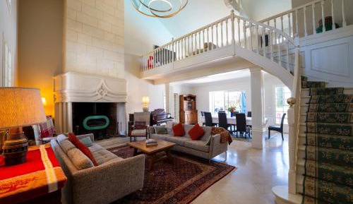 Deluxe Family Suite