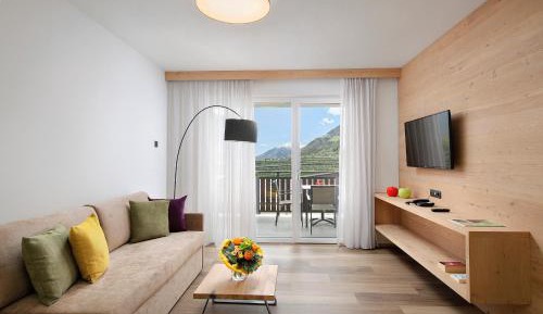 Three-Bedroom Apartment with Mountain View
