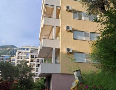 Two-Bedroom Apartment with Terrace and Sea View