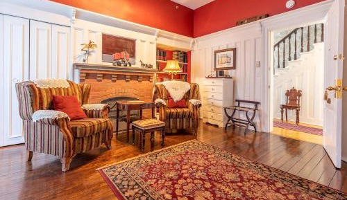 Queen Room with Balcony
