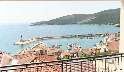 Studio Apartment with Sea View