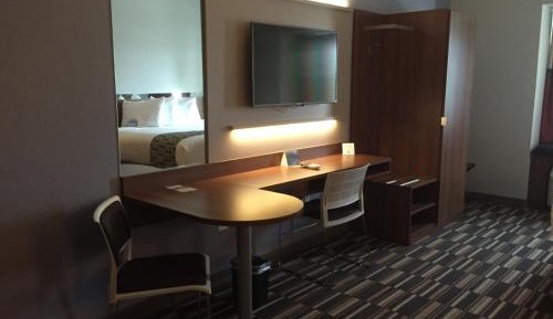 1 King Bed, Mobility/Hearing Accessible Studio Suite, Bathtub w/ Grab Bars, Non-Smoking