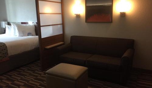 King Studio Suite - Non-Smoking