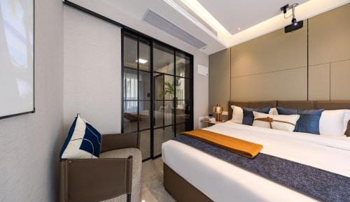 City View King Room