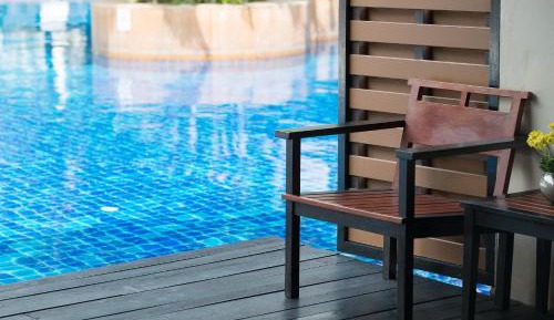 Gold Suite with Pool Access 