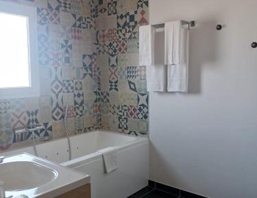 Suite with Spa Bath