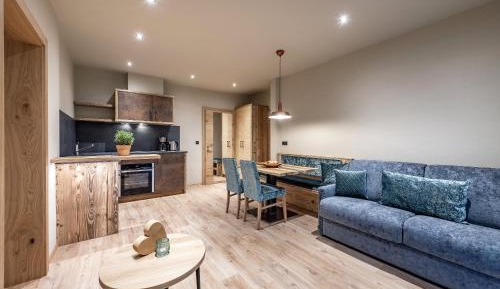 Superior One-Bedroom Apartment with Balcony