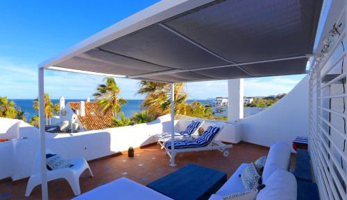 Four-Bedroom Deluxe Home - Oceanfront