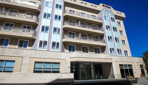 One-Bedroom Deluxe Apartment