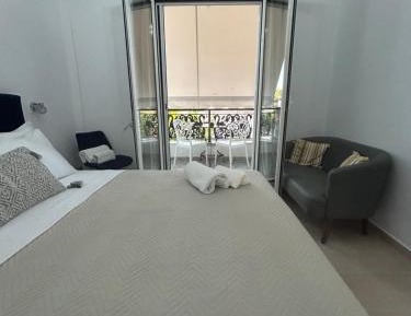 Double or Twin Room with Mountain View