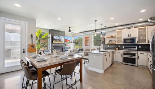 Three-Bedroom Townhouse