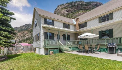 Four-Bedroom Holiday Home