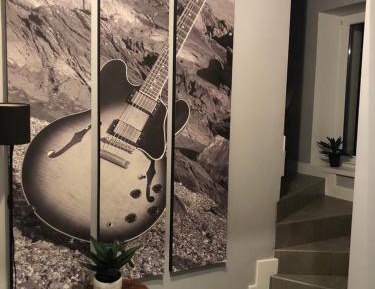 Studio - Split Level