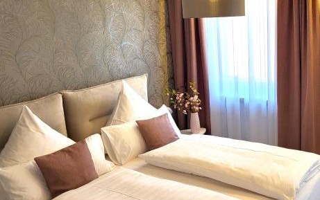 Deluxe Double or Twin Room with Balcony