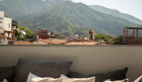 Two-Bedroom Deluxe Apartment with Balcony