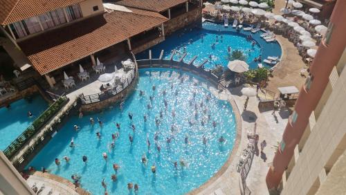 Apartment with Pool View 