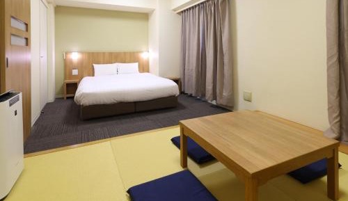 Queen Room with Tatami Floor