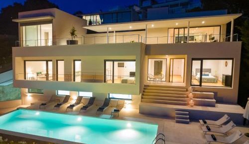 Five-Bedroom Villa