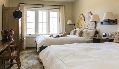 Deluxe Queen Room with Two Queen Beds