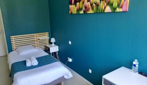 Single Room with Park View