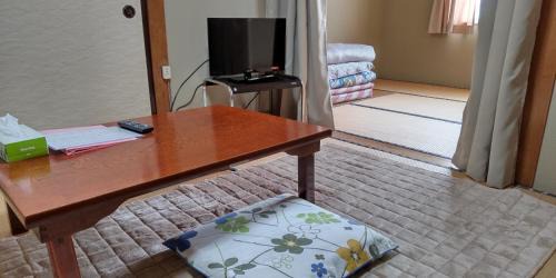 Japanese Style Room with Shared Bathroom