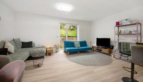 Superior One-Bedroom Apartment with Balcony