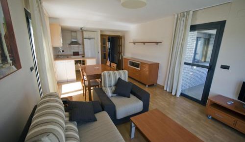 Two-Bedroom Apartment (4 Adults)