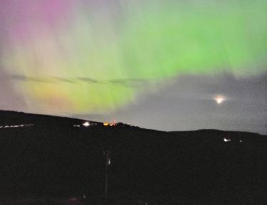 Standard Twin Room with Mountain View