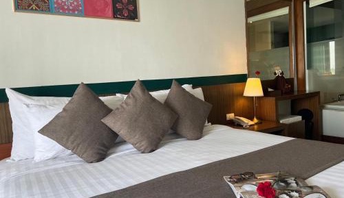 Deluxe Double Room with River View