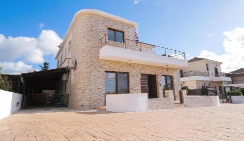 Deluxe Villa