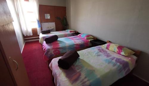 Basic Triple Room with Shared Bathroom