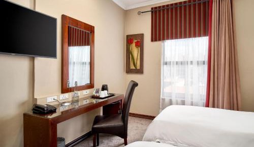 Standard Twin Room with City View