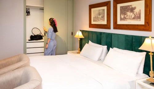 Superior Room with One King bed and Extra Bed