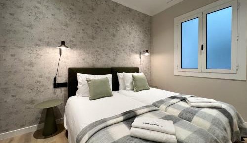 Four-Bedroom Deluxe Apartment