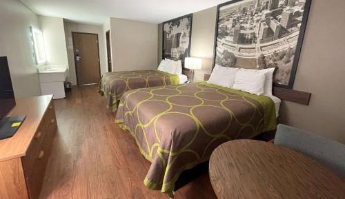 Queen Room with Two Queen Beds - Non-Smoking