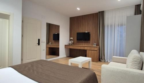 Standard Triple Room with Sea View