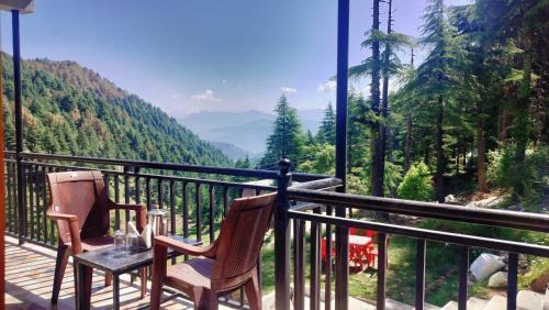 Family Room with Mountain View