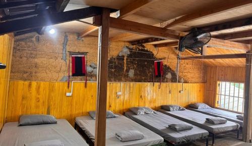 Mixed Dormitory Room