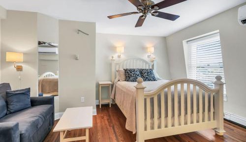 Standard Queen Room