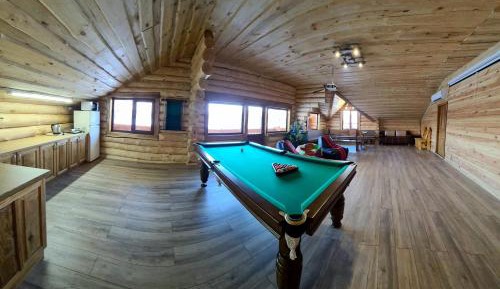 Three-Bedroom Holiday Home 
