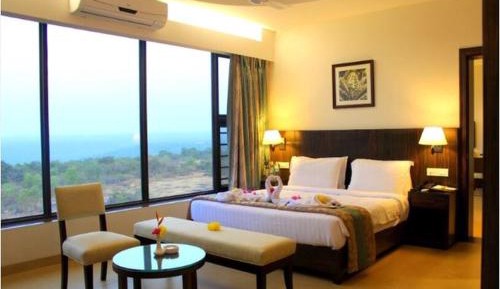 Suite with Mountain View