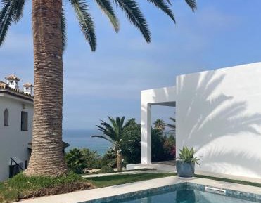 Deluxe Double or Twin Room with Sea View