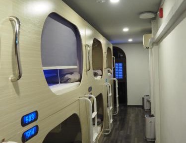 6-Bed Mixed Dormitory Room