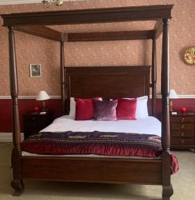 Double Room with Four Poster Bed