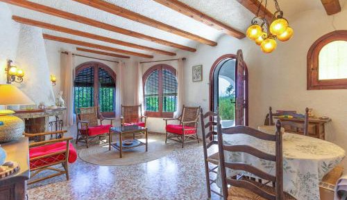 Three-Bedroom Holiday Home 