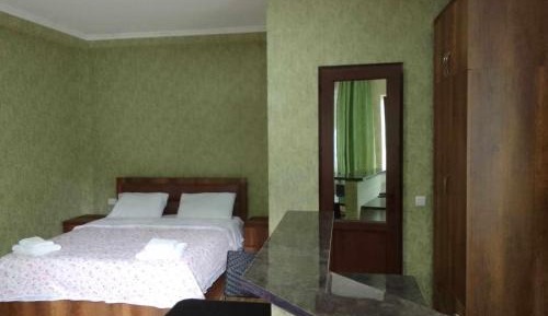 Standard Twin Room with Garden View