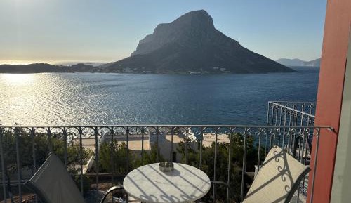 Deluxe Double Room with Balcony and Sea View