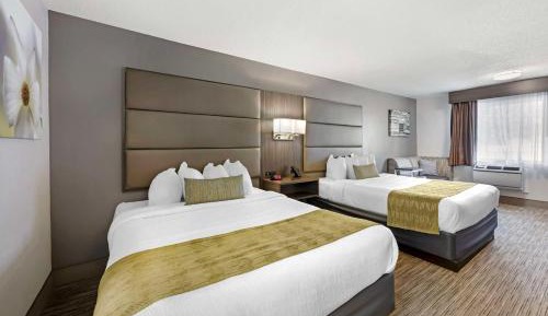 Queen Room with Two Queen Beds - Non-Smoking