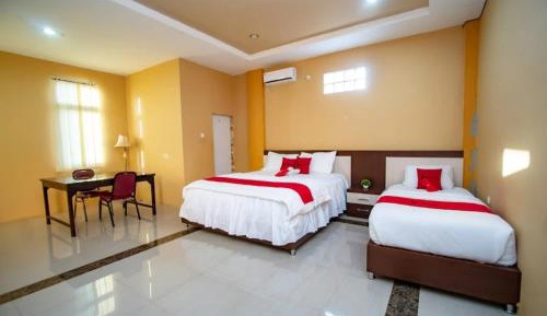 Deluxe Family Room
