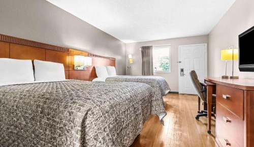 Double Room with Two Double Beds - Smoking